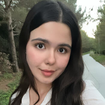 Baby-sitter in Irvine: Genny