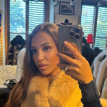 Babysitting job in Laval: babysitting job Kyla