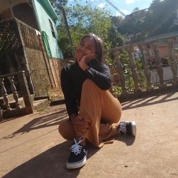 Babá em Petrópolis: Yasmin