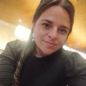 Babysitter in Medellín: Valentina
