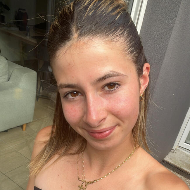 Babysitter in Sautron: Lya