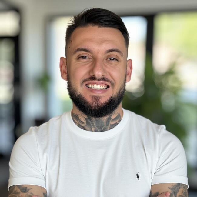 Job de garde d'enfants à Bourges: Mathieu