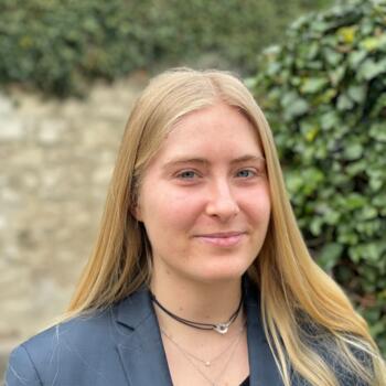 Babysitter in Éguilles: Lola