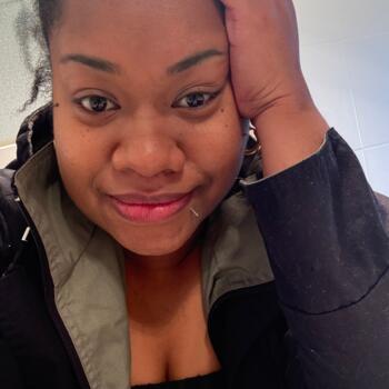 Babysitting job in Albany: babysitting job Mili