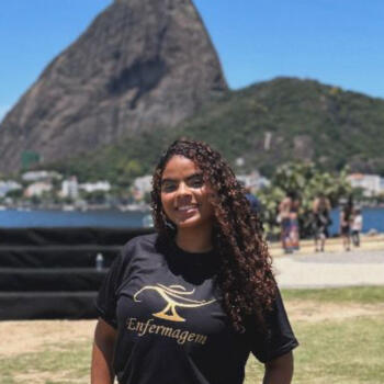 Babá Duque de Caxias: Ana Clara