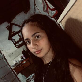 Babysitter in Montevideo: Naomi