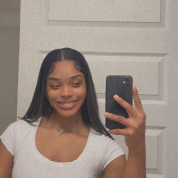 Babysitter in Atlantic Beach (South Carolina): Kenillia
