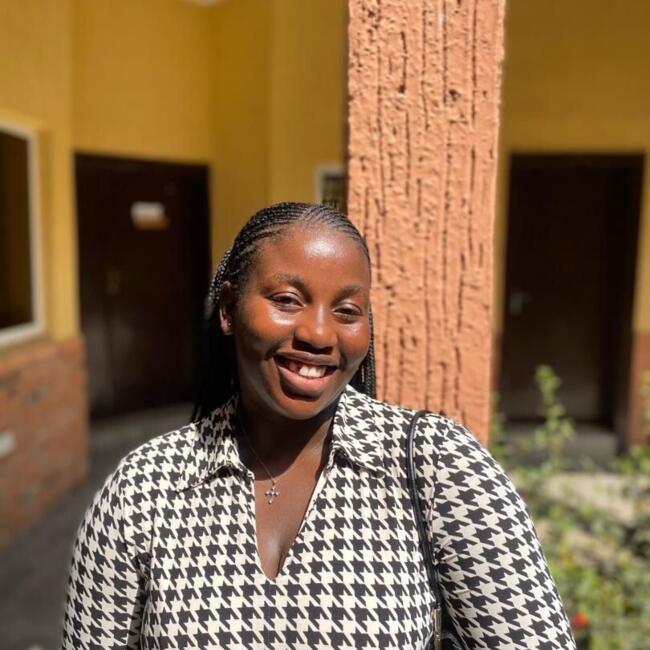 Babysitter in Hatfield: OLUWATOFUNMI