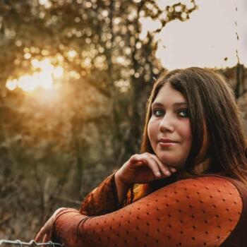 Babysitter in Riddle: Riley