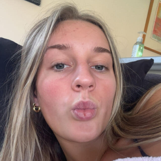 Babysitter in Melbourne: Sienna