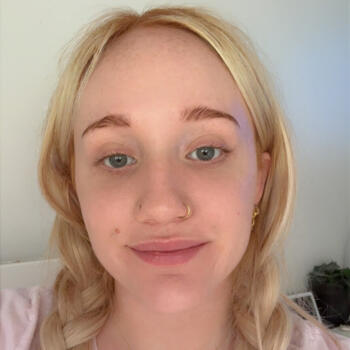 Babysitter in Brisbane: Sienna