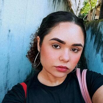 Babá em Nova Iguaçu: Yas