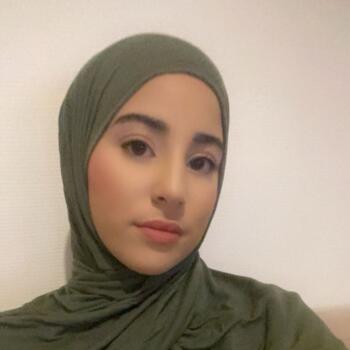 Babysitter in Marseille: Cherifa chayma