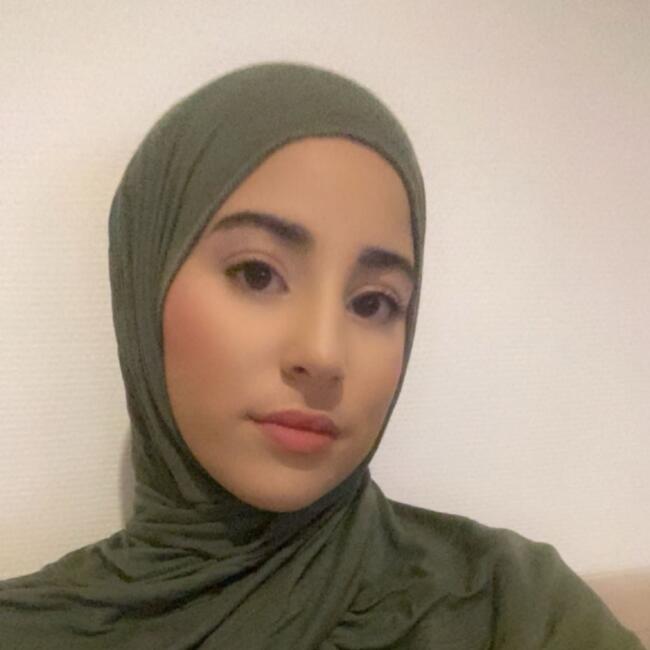 Babysitter in Marseille: Cherifa chayma