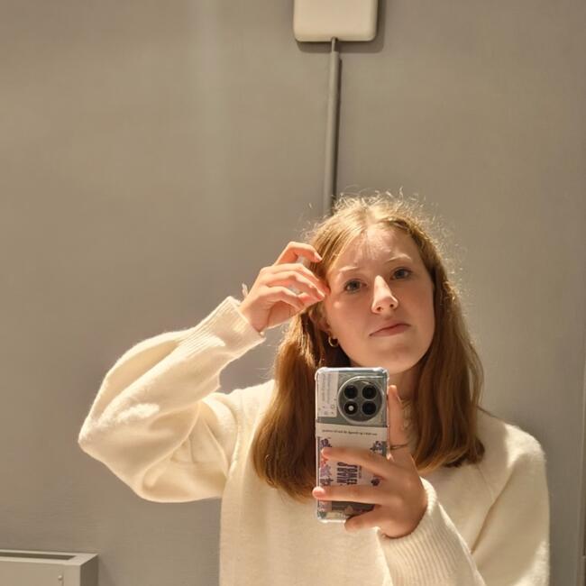 Babysitter in Rennes: Nina