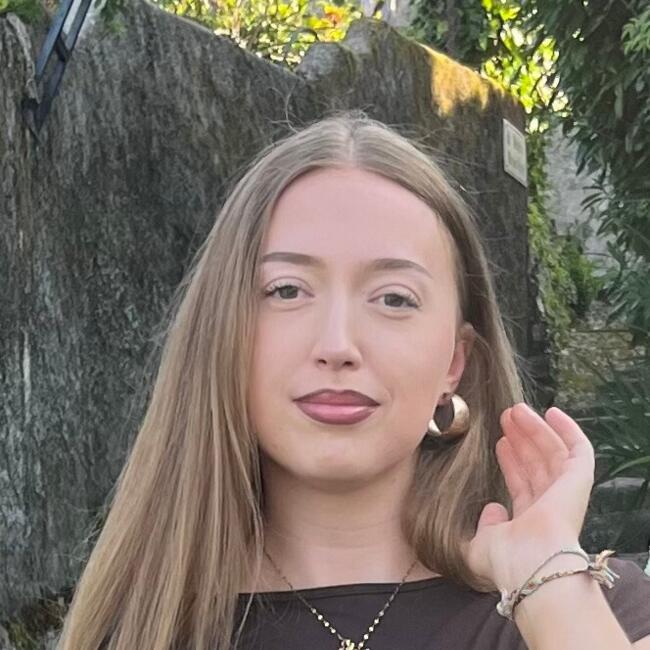 Babysitter in Thyez: Tessa