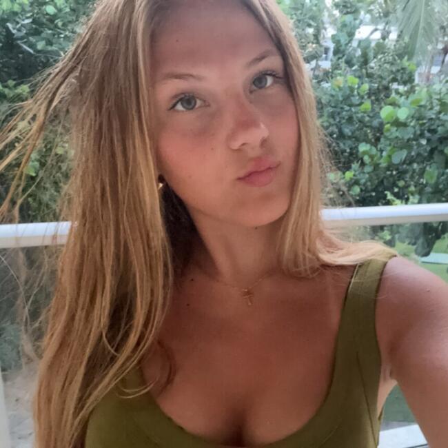 Babysitter in Épernon: Oliviana