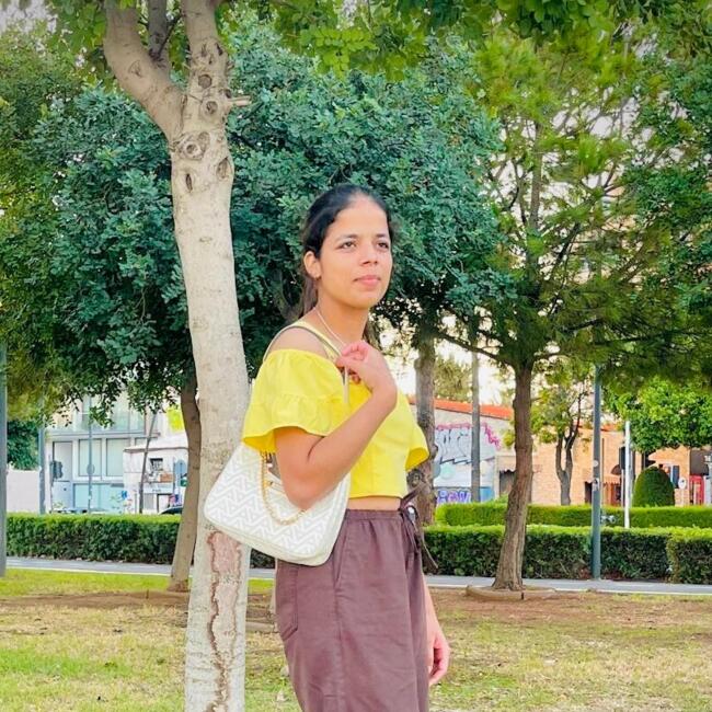 Babysitter in Pissoúri: Harpreet kaur