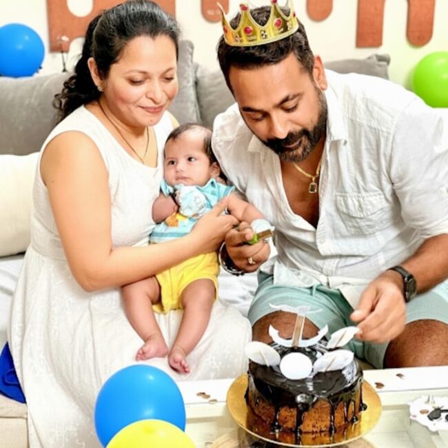 पुणे में बेबीसिटिंग की नौकरी: Himanshi