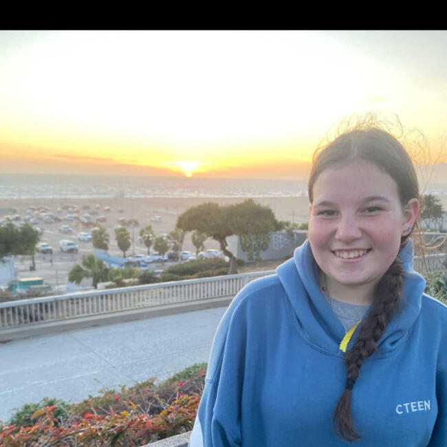 Babysitter in Sydney: Kira