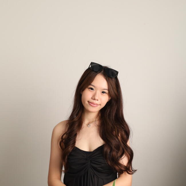 Babysitter in Singapore Island: Devon