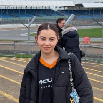 Babysitter Harrow: Miley-angel