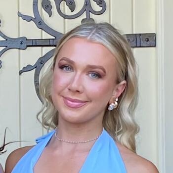 Babysitter in Adelaide: Sienna