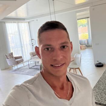 Nanny job in Dietikon: babysitting job Luca