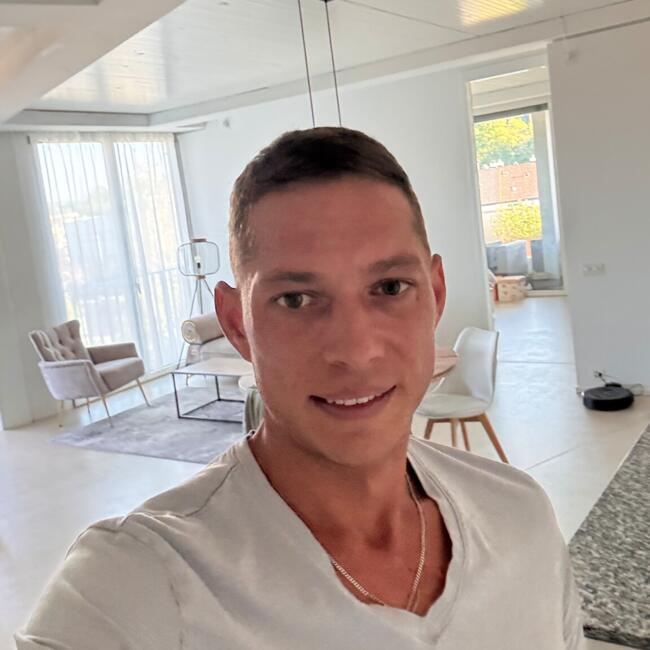 Babysitting job in Dietikon: Luca