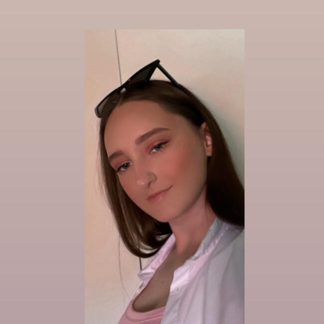 Varuška v Maribor: Larisa