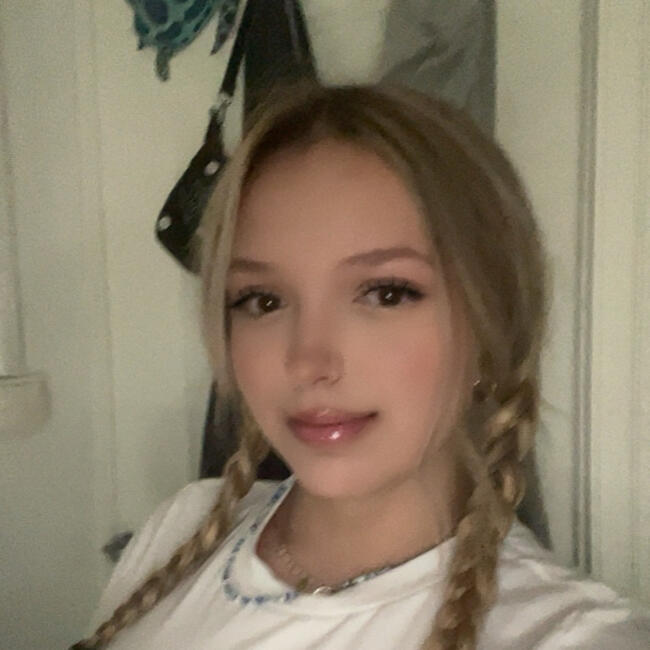 Babysitter in Estaires: Kiara