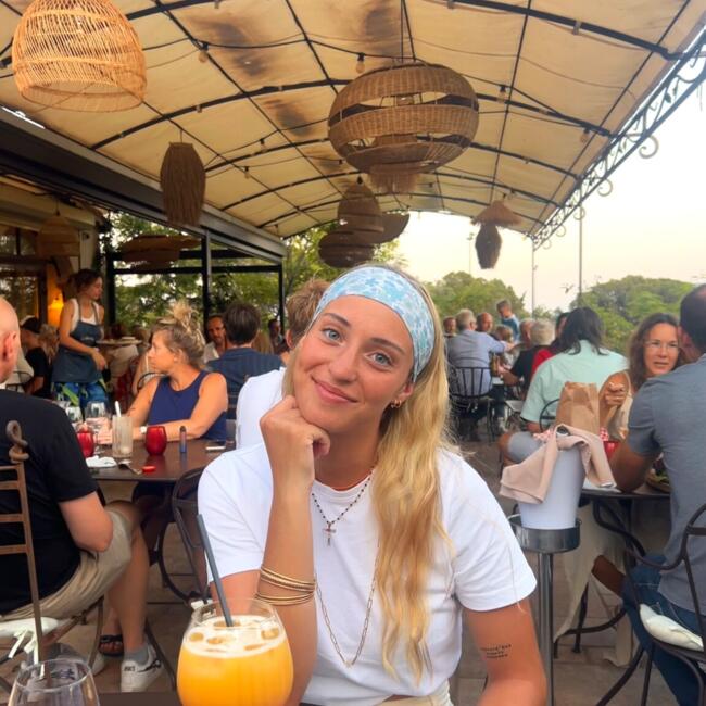 Babysitter in Biarritz: Elise