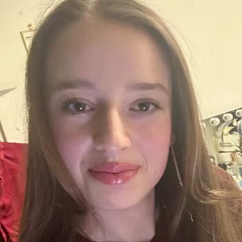 Babysitter in Pázmánd: Lara