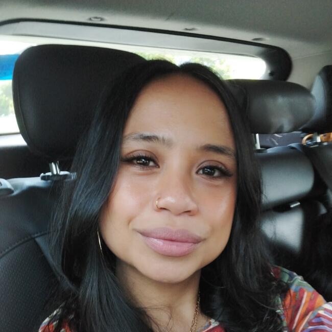 Babysitter in Singapore: Hana