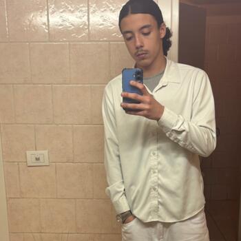 Babysitter in La Louvière: Nabil