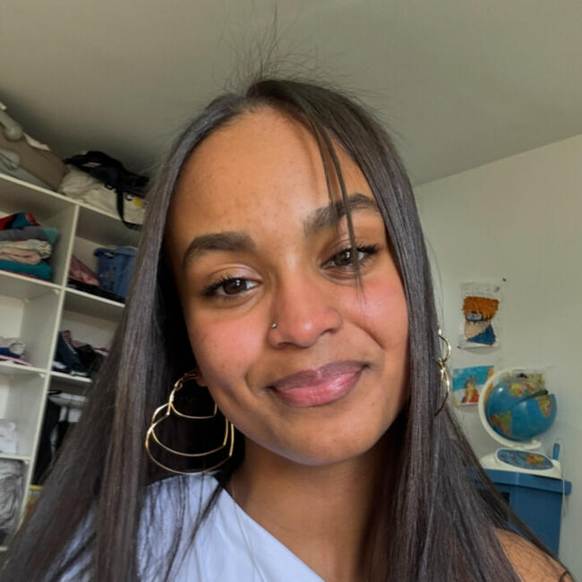 Babysitter in Le Pont-de-Claix: Alicia