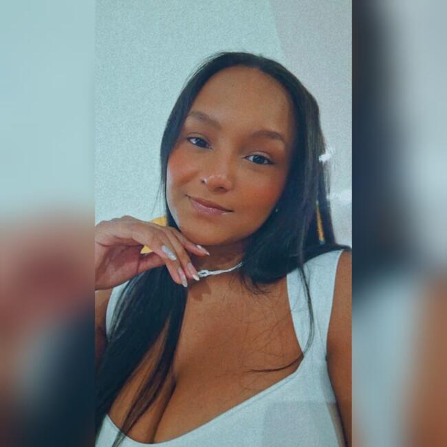 Babysitter in Cuiabá: Kayla