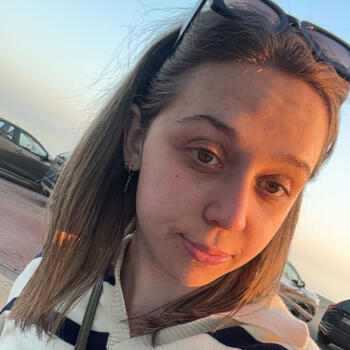 Babysitter in Tournai: Zelie