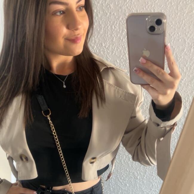 Babysitter in Luton: Sydnie