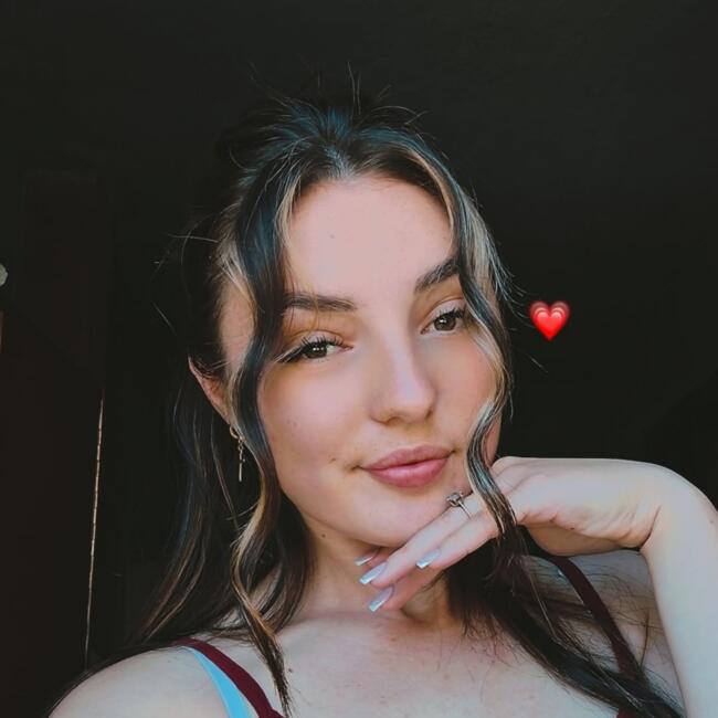 Babysitter in Cania: Kristina