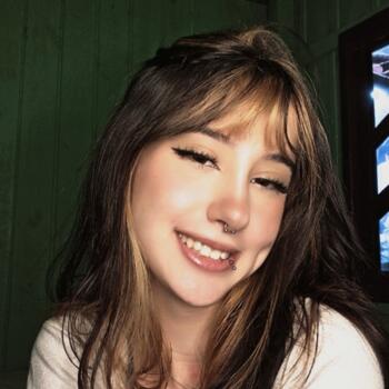 Babysitter in Brusque: Evelyn