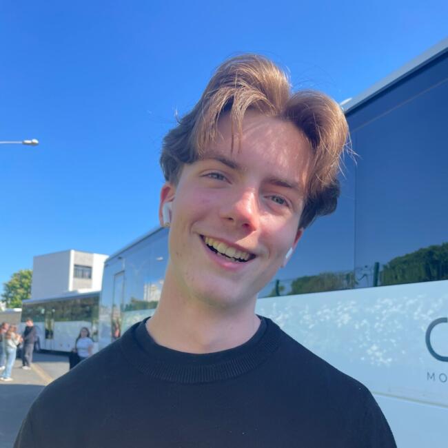 Babysitter in Yerres: Ewen