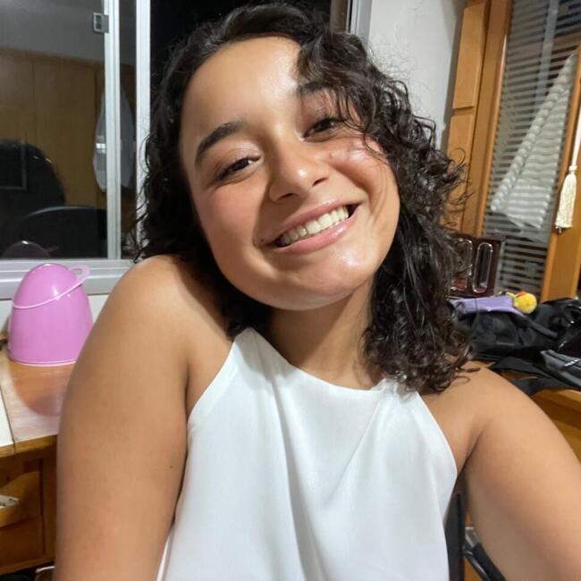 Babysitter in Curitiba: Gabriela