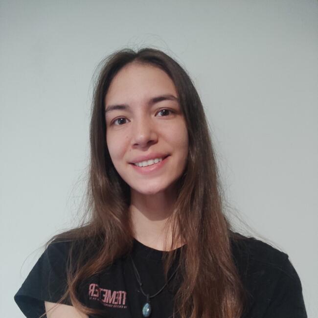 Babysitter in Brion de Abajo: Sara