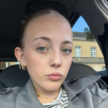 Baby-sitter à Cerisy-la-Salle: Clara