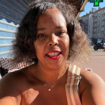 Nanny Athis-Mons: Houda