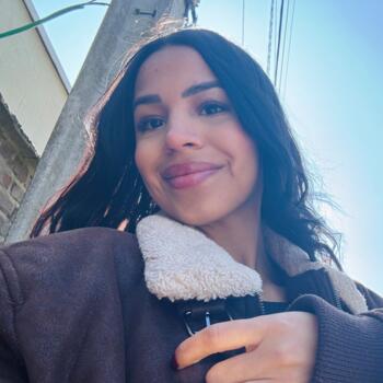 Babysitter in Loos: Selena