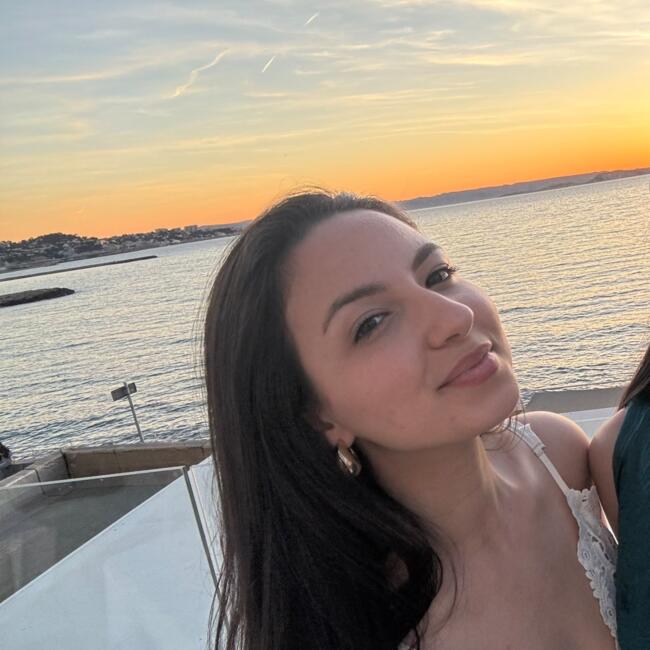 Babysitter in Cantù: Nour