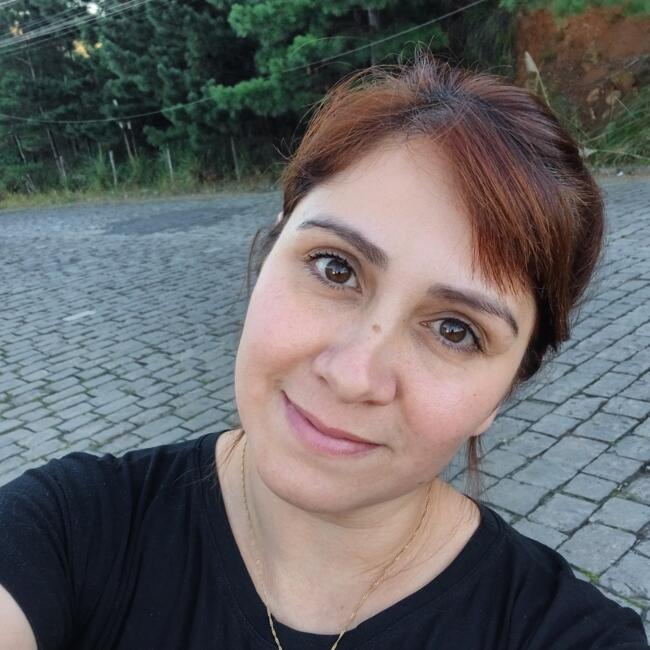Babysitter in Caxias do Sul: Lucélia
