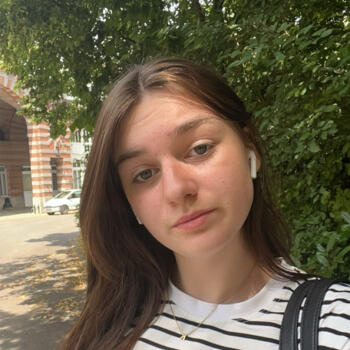 Babysitter in Avenay-Val-d'Or: Agathe